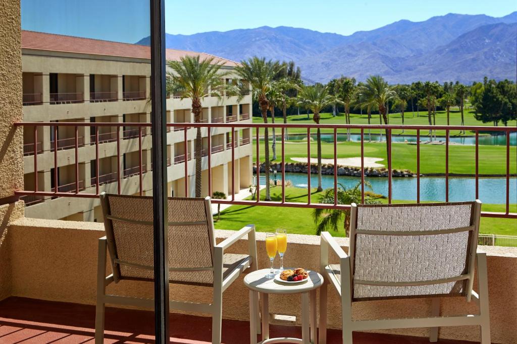 DoubleTree by Hilton Golf Resort Palm Springs (Cathedral City) 
